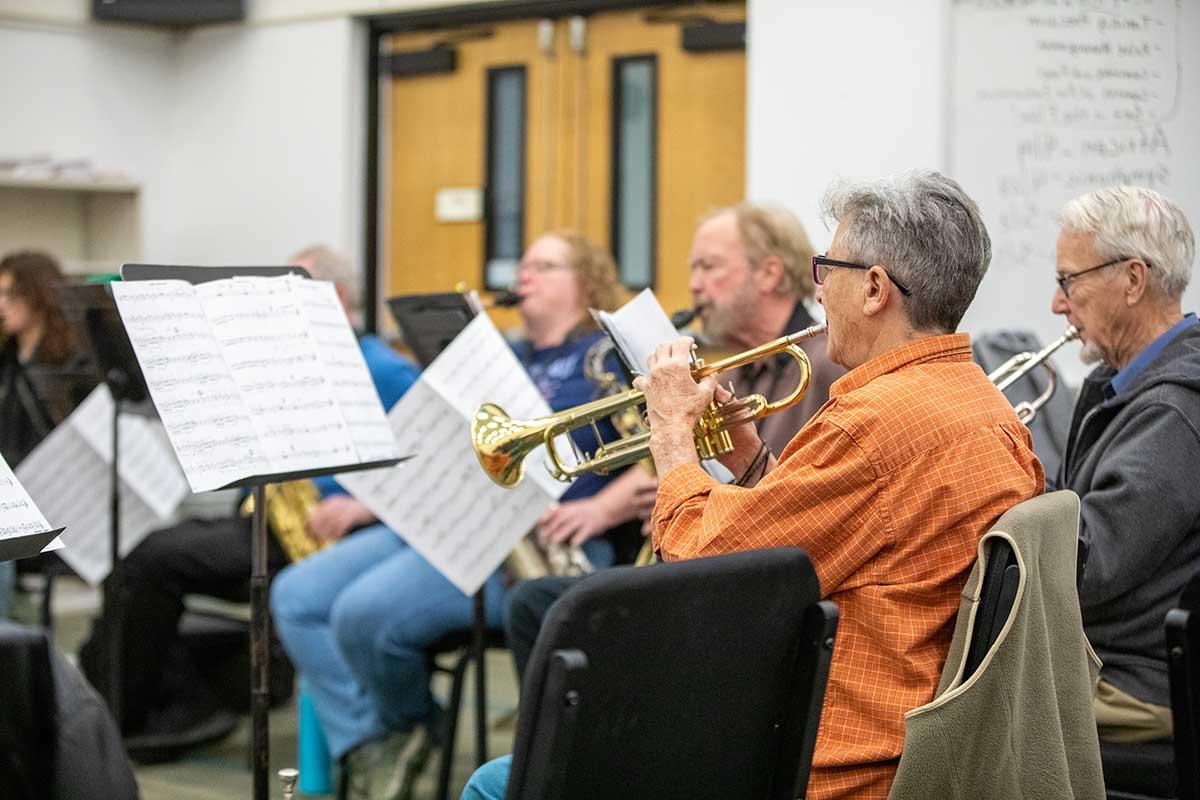 SJC students in Jazz Ensemble class.